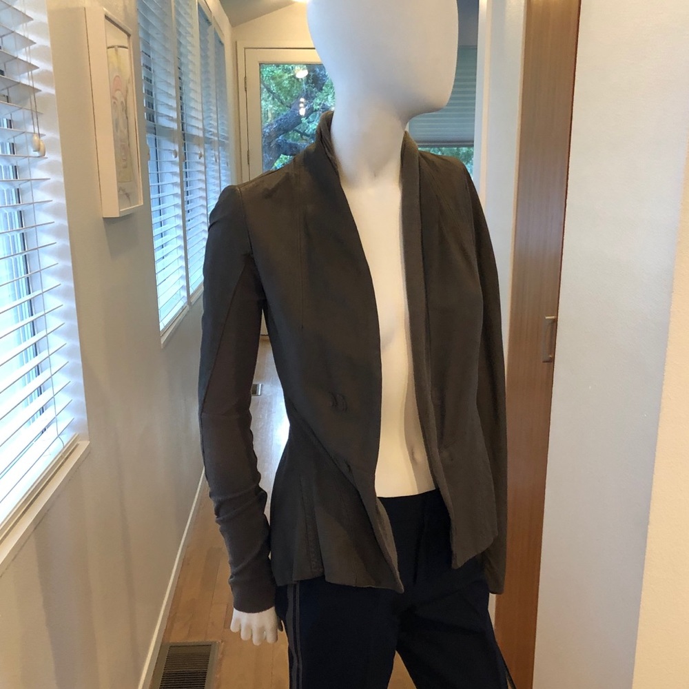 Stylish leather olive jacket size small 2/4